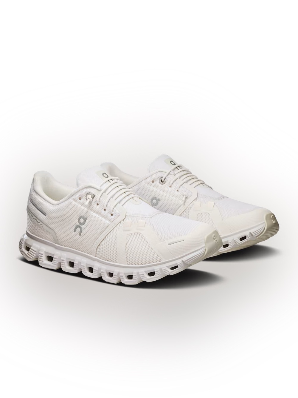 On Running Cloud 6, color White, Size 9.